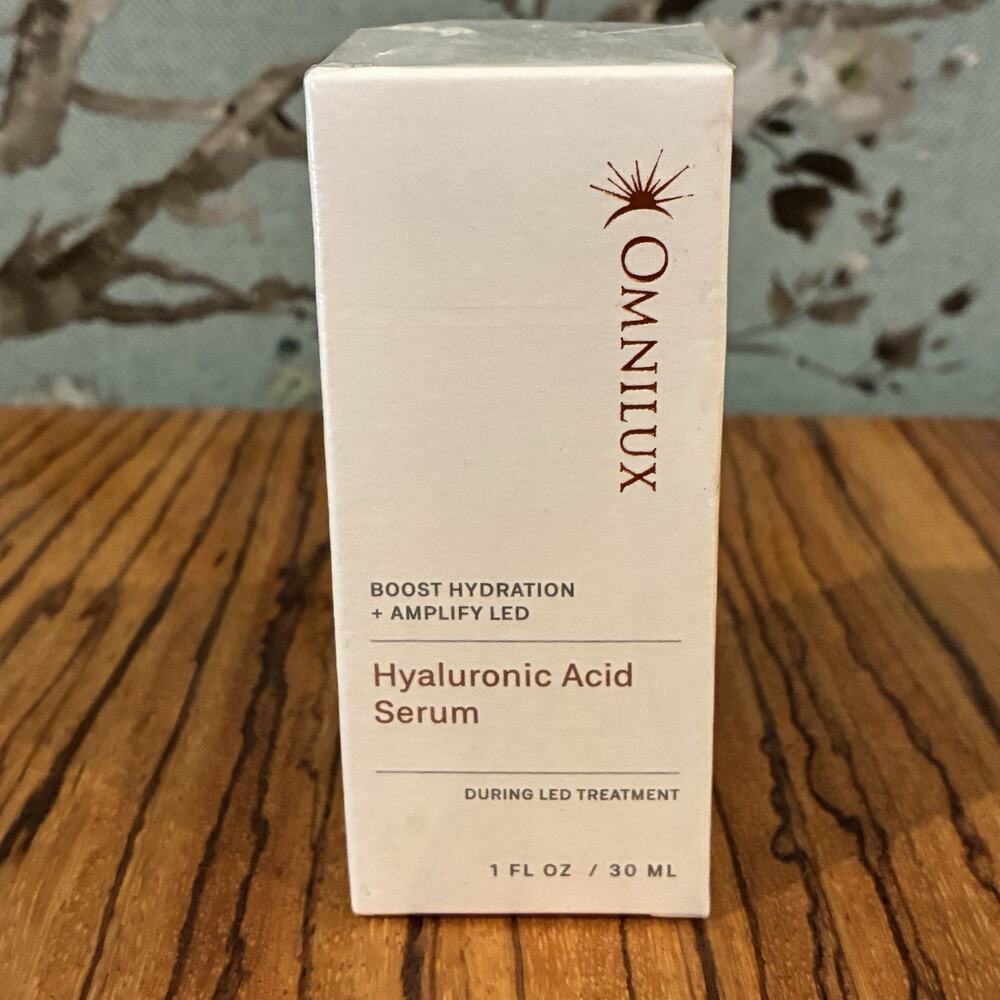 Omnilux Hyaluronic Acid Serum Boost Hydration + Amplify LED 1fl.oz / 30ml